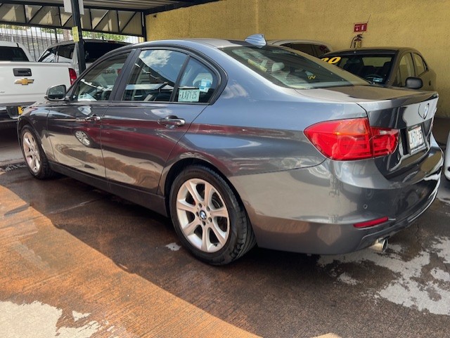 BMW 320I SEDAN TA