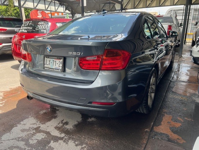 BMW 320I SEDAN TA