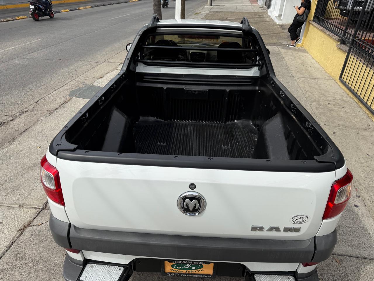 RAM 700 CAB REGULAR TM