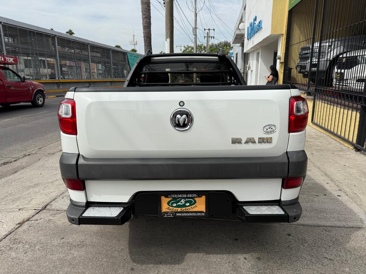 RAM 700 CAB REGULAR TM
