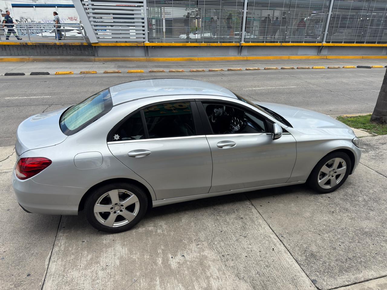 MERCEDES BENZ C180 CGI SEDAN TA 2016