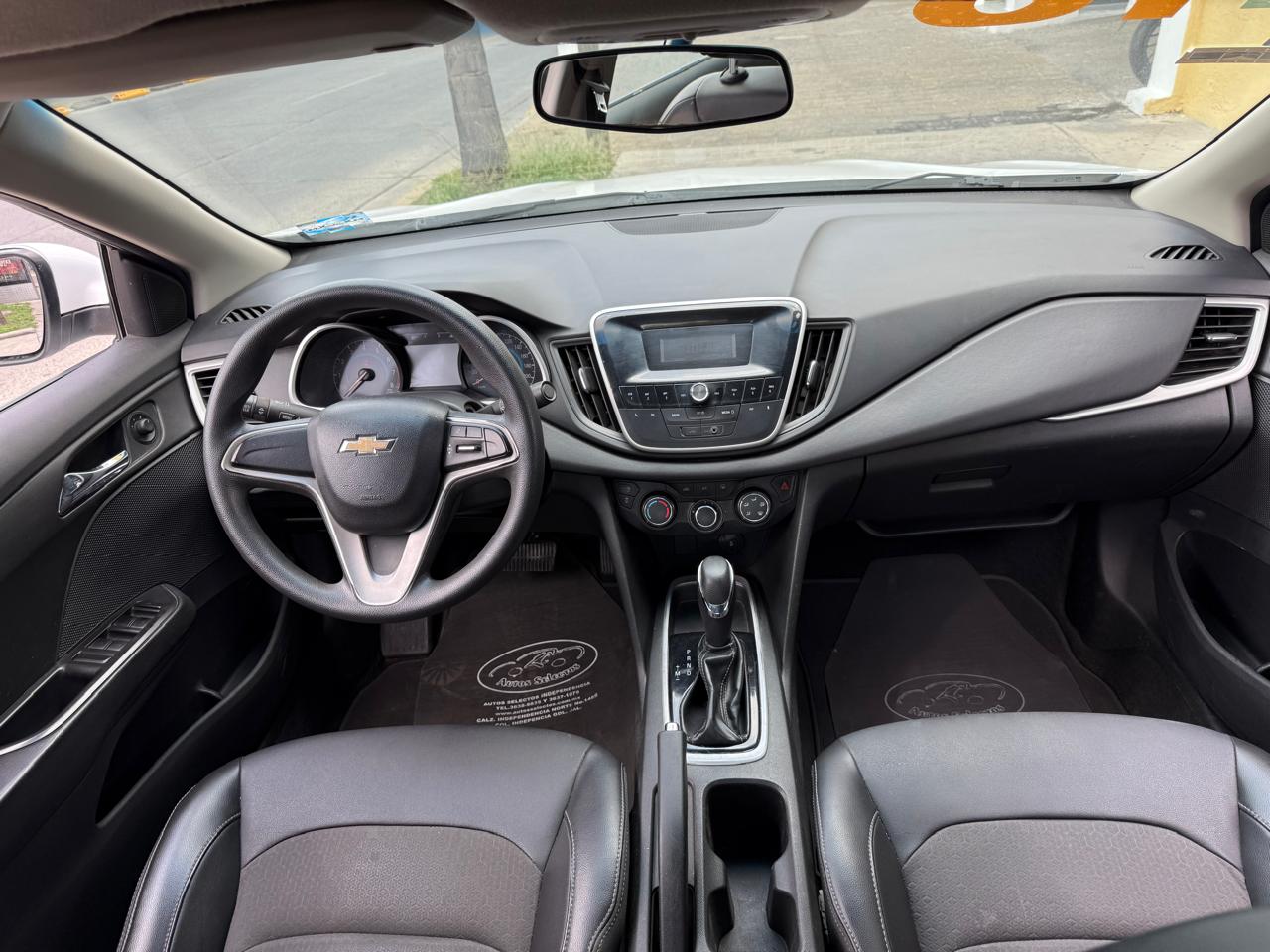 CHEVROLET CAVALIER LT SEDAN TA