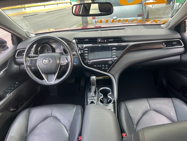 TOYOTA CAMRY XLE HYBRIDO SEDAN TA