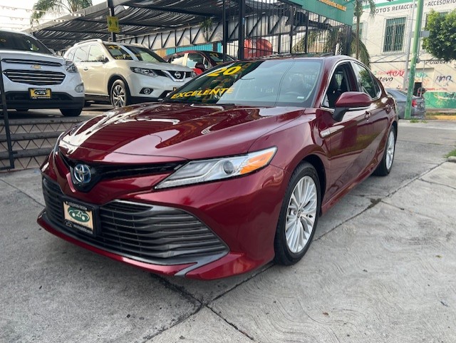 TOYOTA CAMRY XLE HYBRIDO SEDAN TA