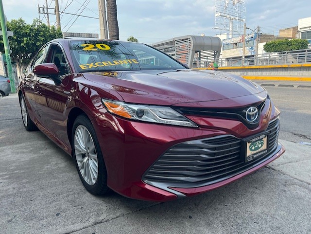 TOYOTA CAMRY XLE HYBRIDO SEDAN TA