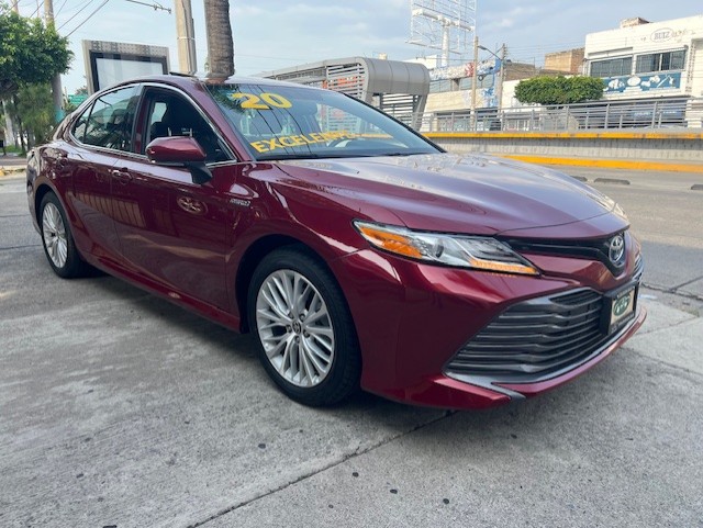 TOYOTA CAMRY XLE HYBRIDO SEDAN TA