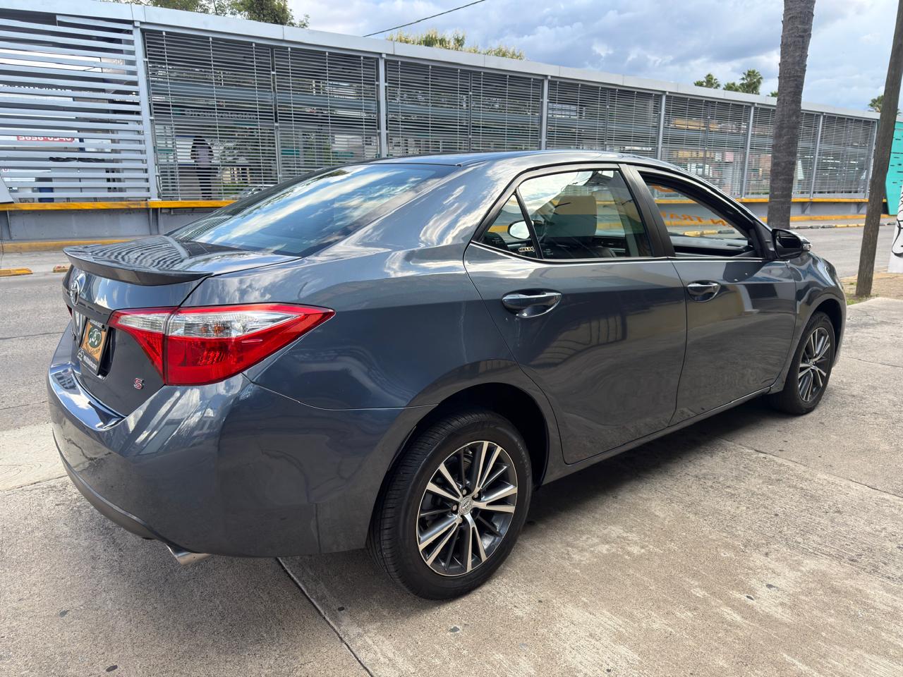 TOYOTA COROLLA S SEDAN TA 2016