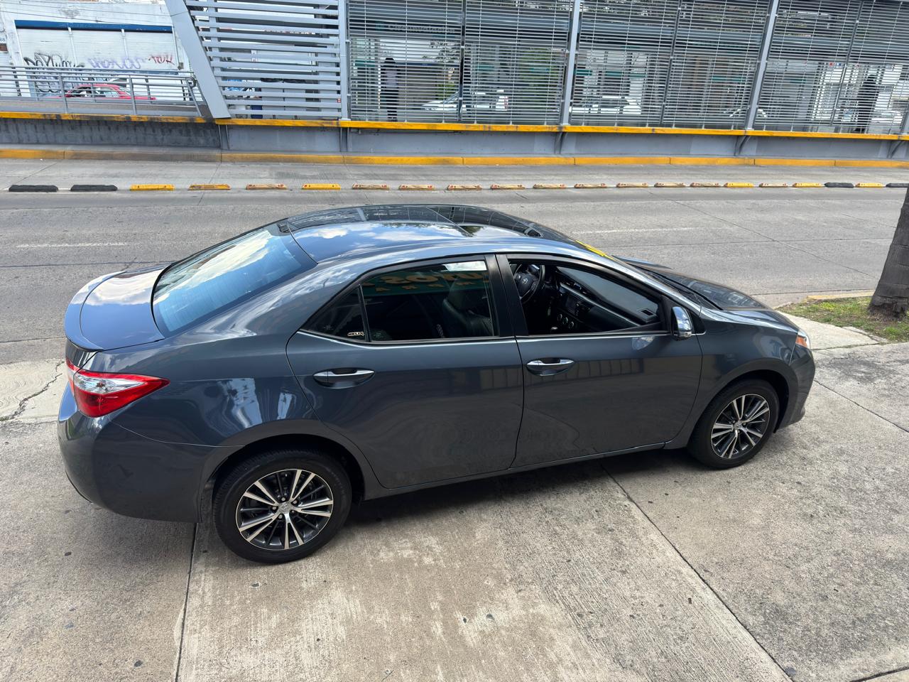 TOYOTA COROLLA S SEDAN TA 2016