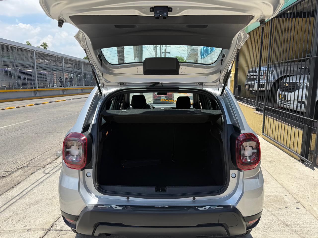 RENAULT DUSTER INTENSE SUV TM 2023