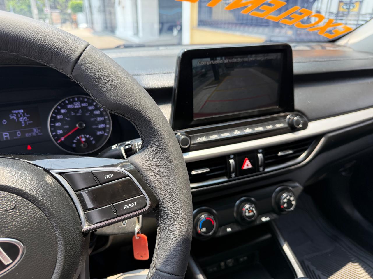 KIA FORTE LX SEDAN TA