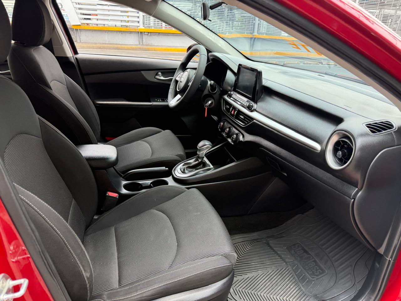 KIA FORTE LX SEDAN TA