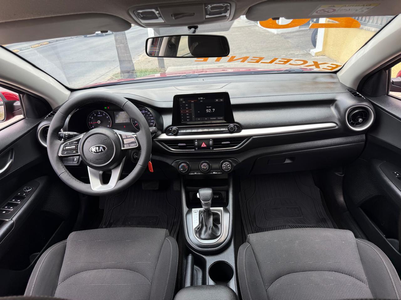 KIA FORTE LX SEDAN TA