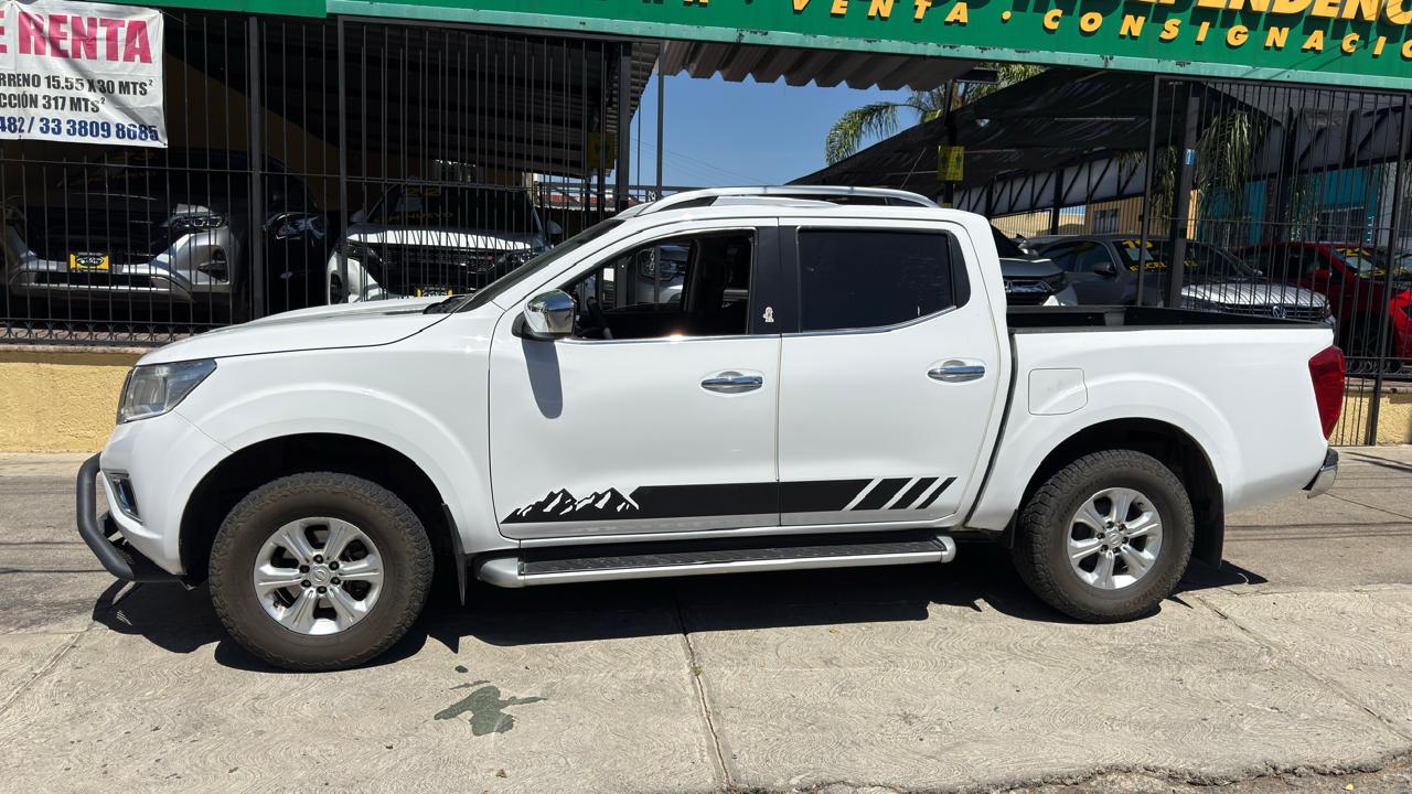 NISSAN NP300 FRONTIER LE DOBLE CAB 4X2 TM 2018