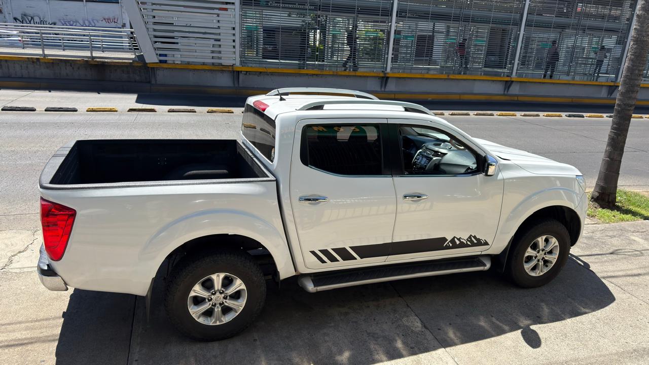 NISSAN NP300 FRONTIER LE DOBLE CAB 4X2 TM 2018