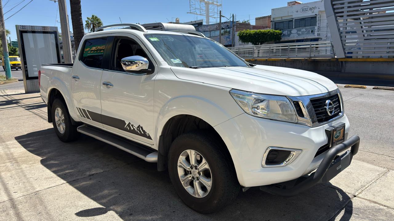 NISSAN NP300 FRONTIER LE DOBLE CAB 4X2 TM 2018