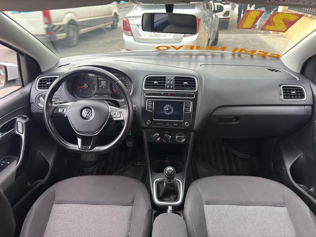 VOLKSWAGEN POLO SPORLINE HB TM