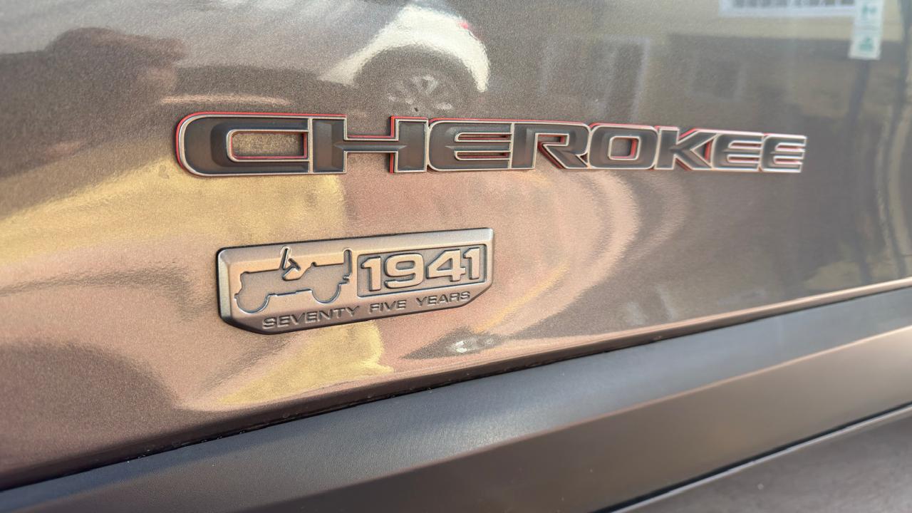 JEEP CHEROKEE SUV TA 2016 LEGALIZADA 75 ANIVERSARIO