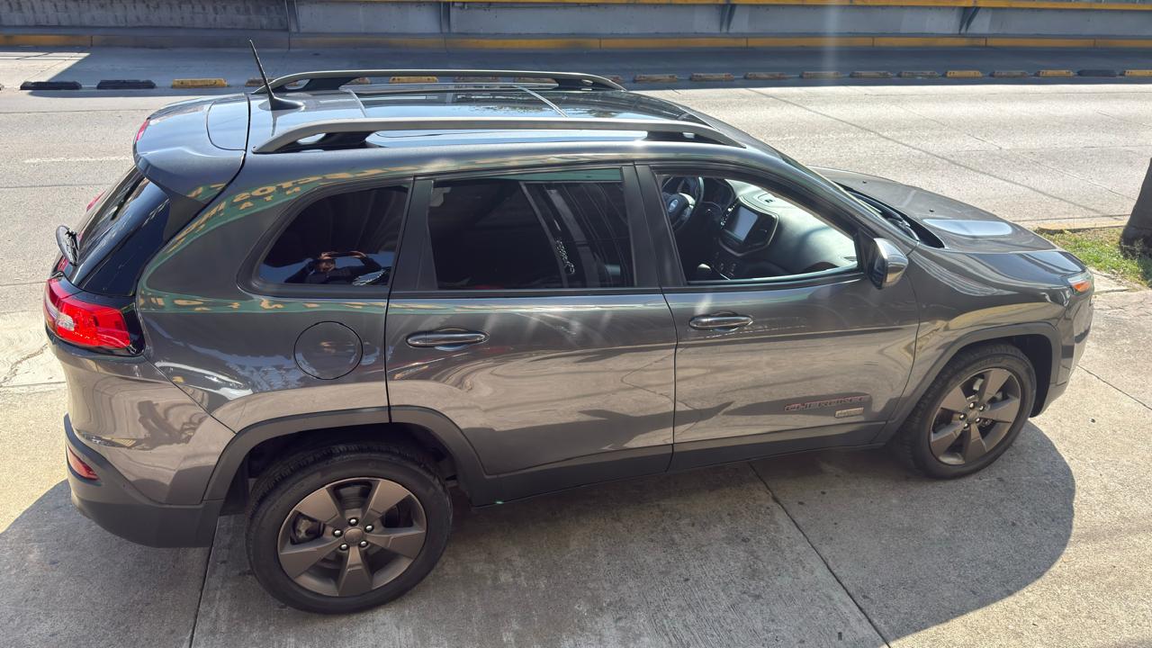 JEEP CHEROKEE SUV TA 2016 LEGALIZADA 75 ANIVERSARIO