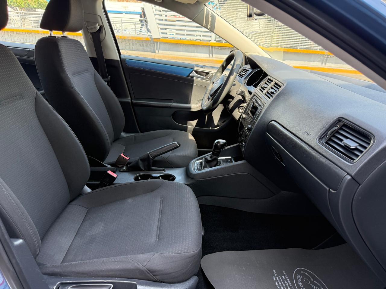 VOLKSWAGEN JETTA SEDAN TA