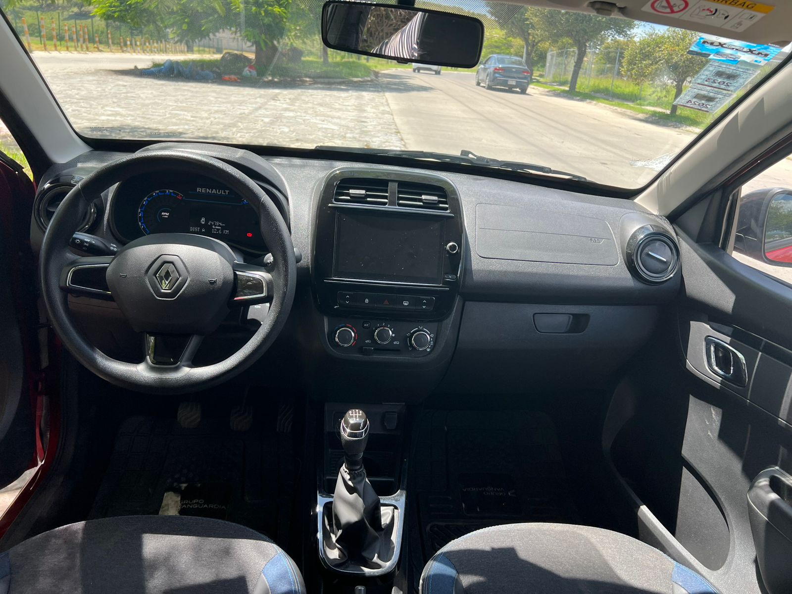 RENAULT KWID HB TM 2024
