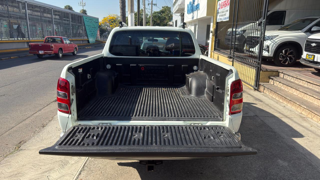 MITSUBISHI L200 DOBLE CAB TM 2016