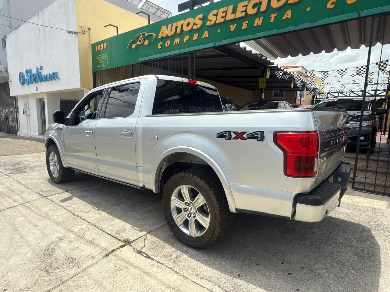 FORD LOBO PLATINUM 4X4 DOBLE CAB V6 TA 2019