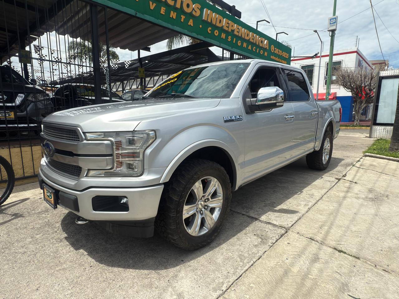 FORD LOBO PLATINUM 4X4 DOBLE CAB V6 TA 2019