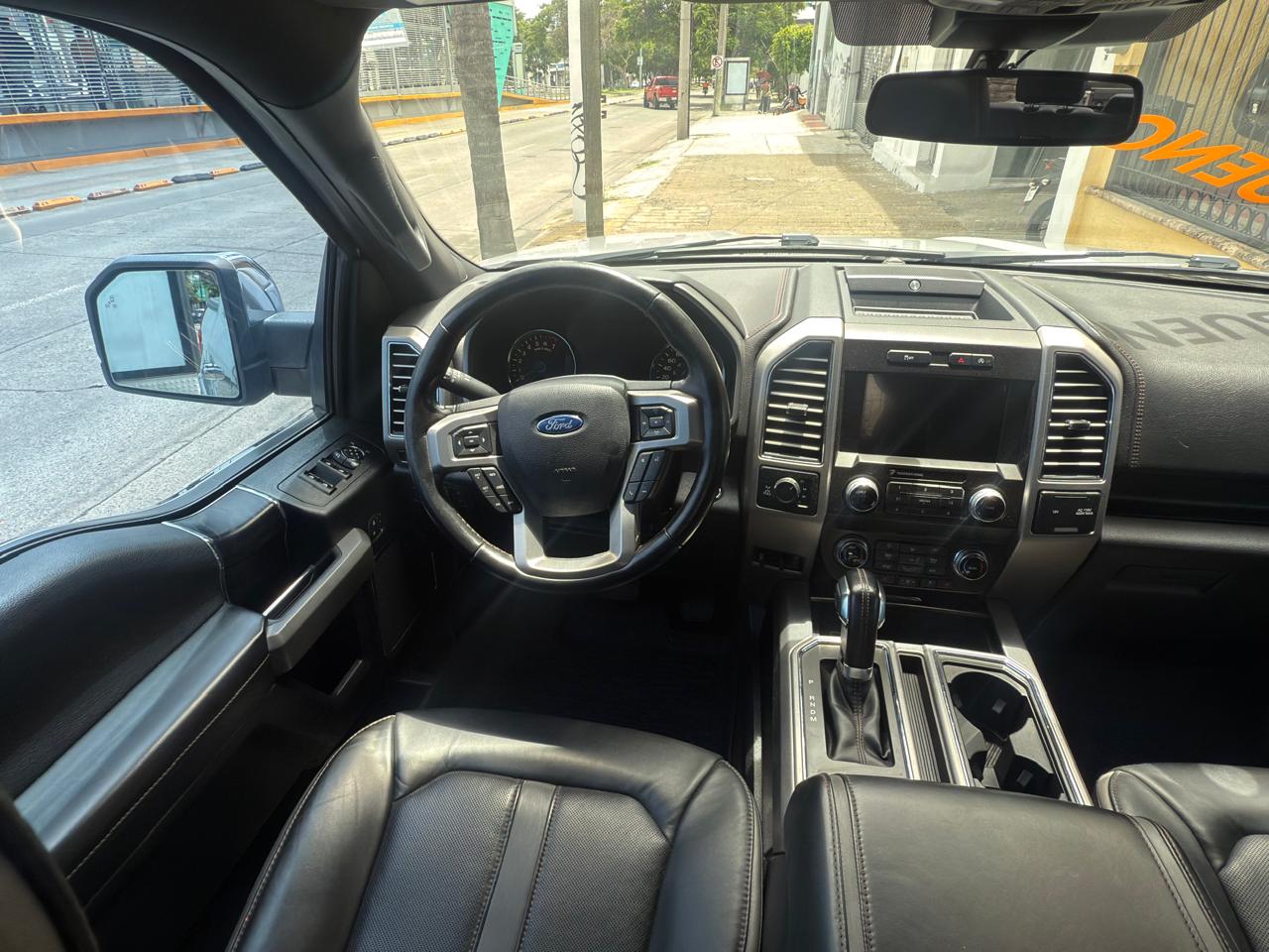 FORD LOBO PLATINUM 4X4 V6 DOBLE CAB TA 2019