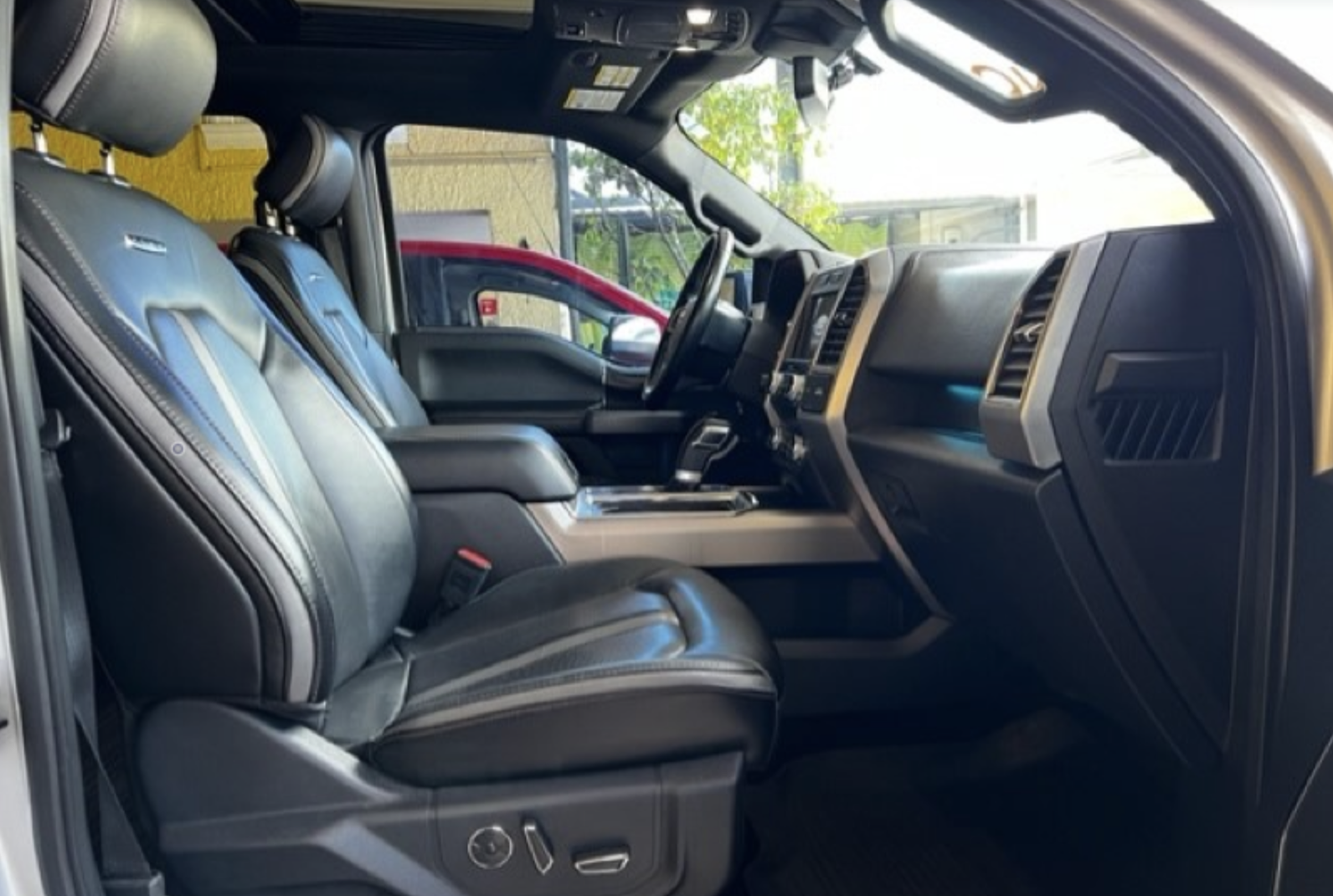 FORD LOBO PLATINUM 4X4 V6 TA DOB CAB 2019