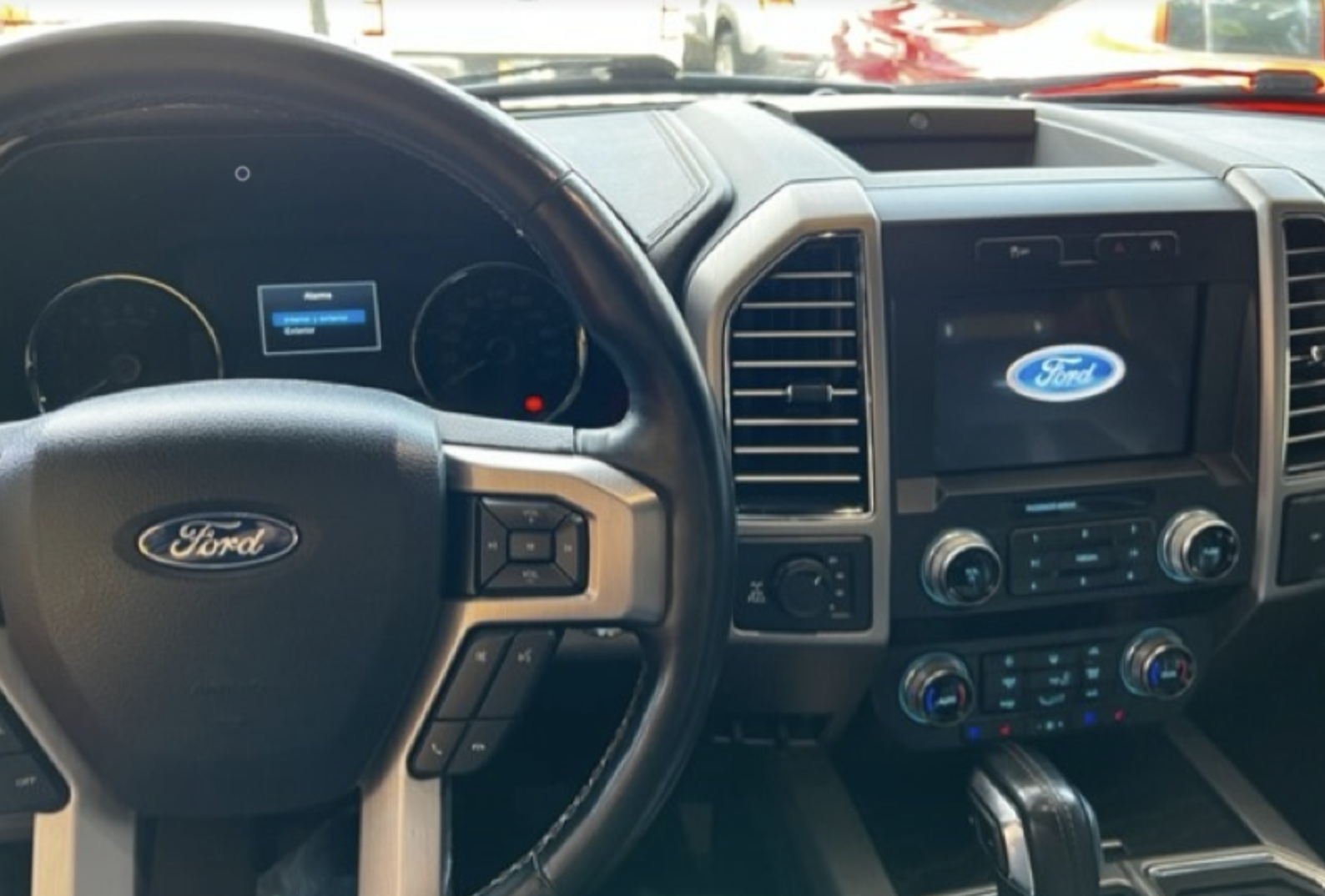 FORD LOBO PLATINUM 4X4 DOBLE CAB V6 TA