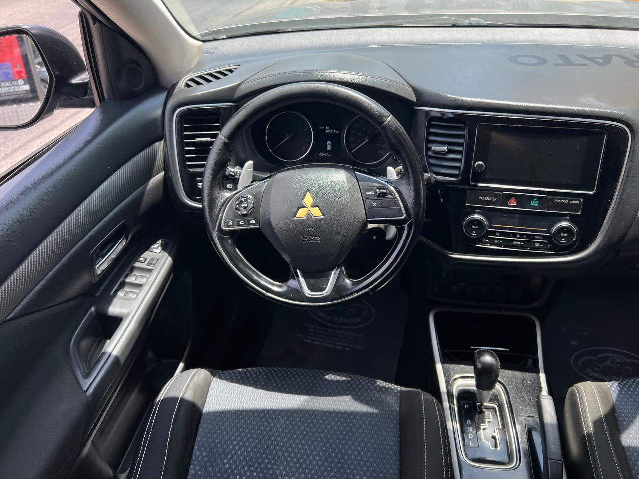 MITSUBISHI OUTLANDER ES SUV TA 2017