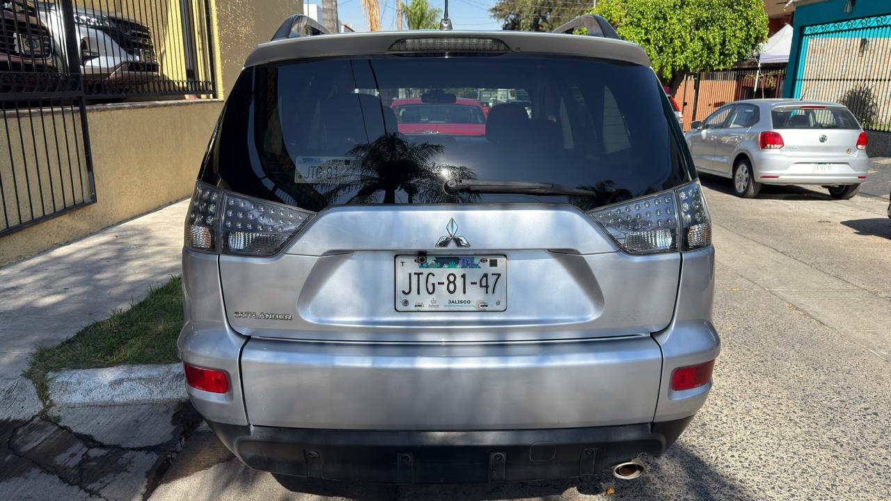 MITSUBISHI OUTLANDER LS TA 2010