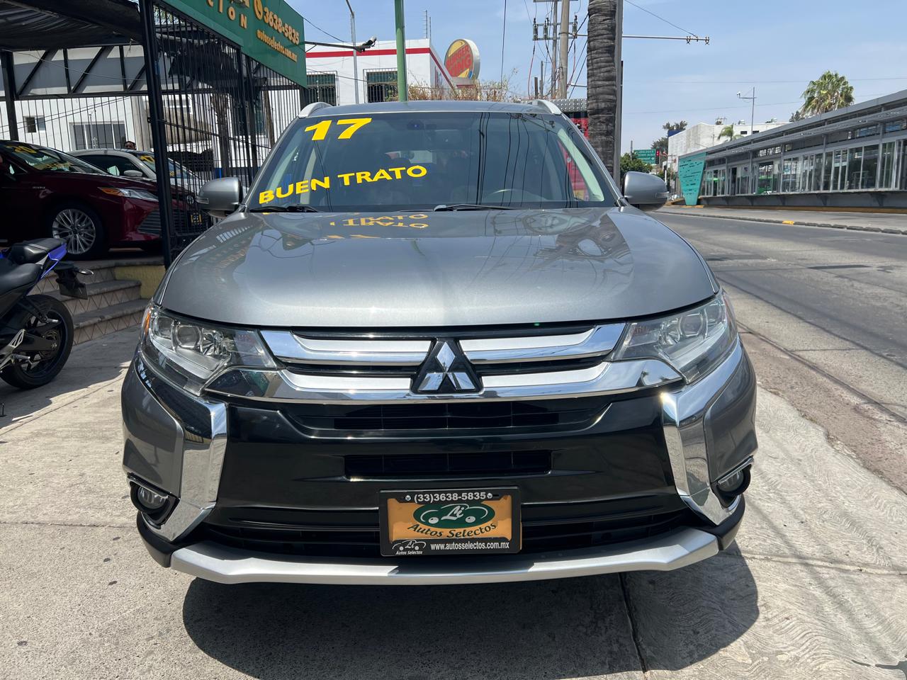 MITSUBISHI OUTLANDER ES SUV TA 7 PASAJEROS
