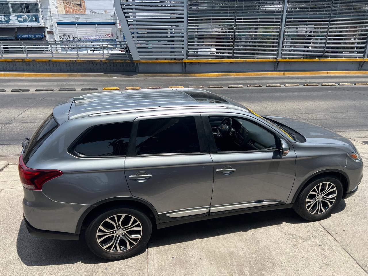 MITSUBISHI OUTLANDER ES SUV TA 2017