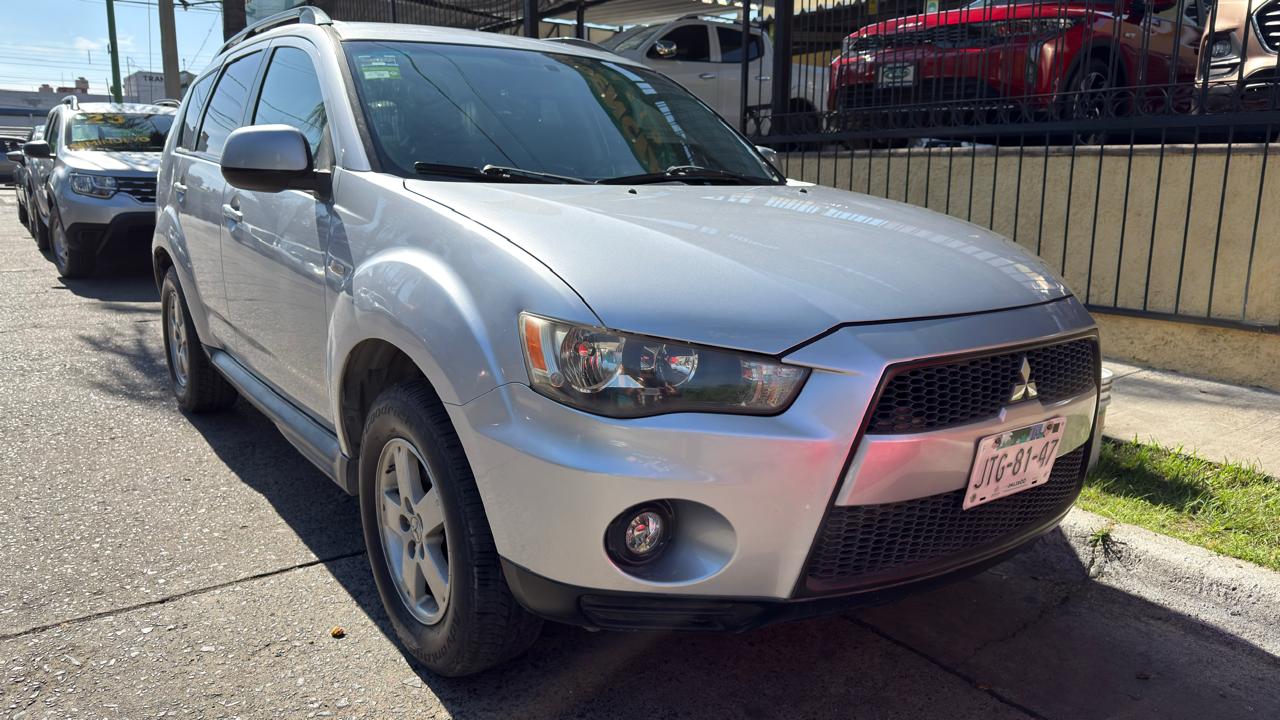 MITSUBISHI OUTLANDER LS TA 2010