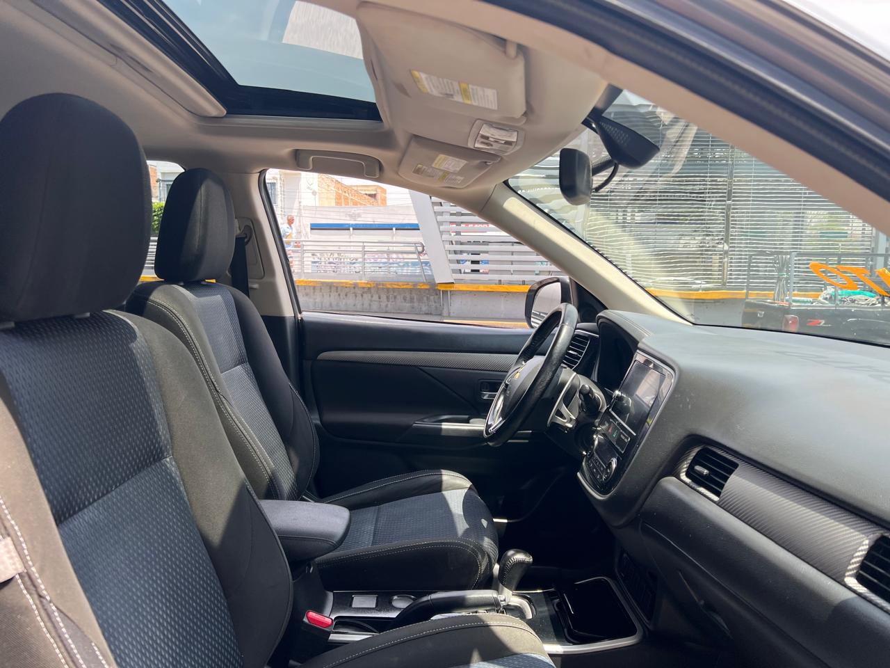 MITSUBISHI OUTLANDER ES SUV TA 2017