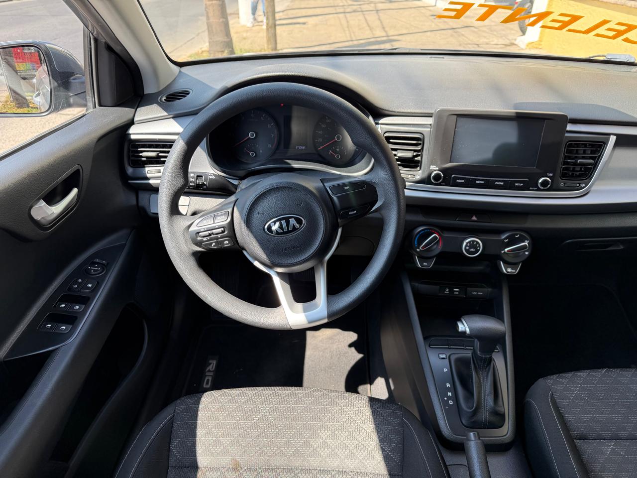 KIA RIO LX HB TA