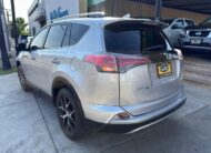 TOYOTA RAV4 SE QC TA 2017