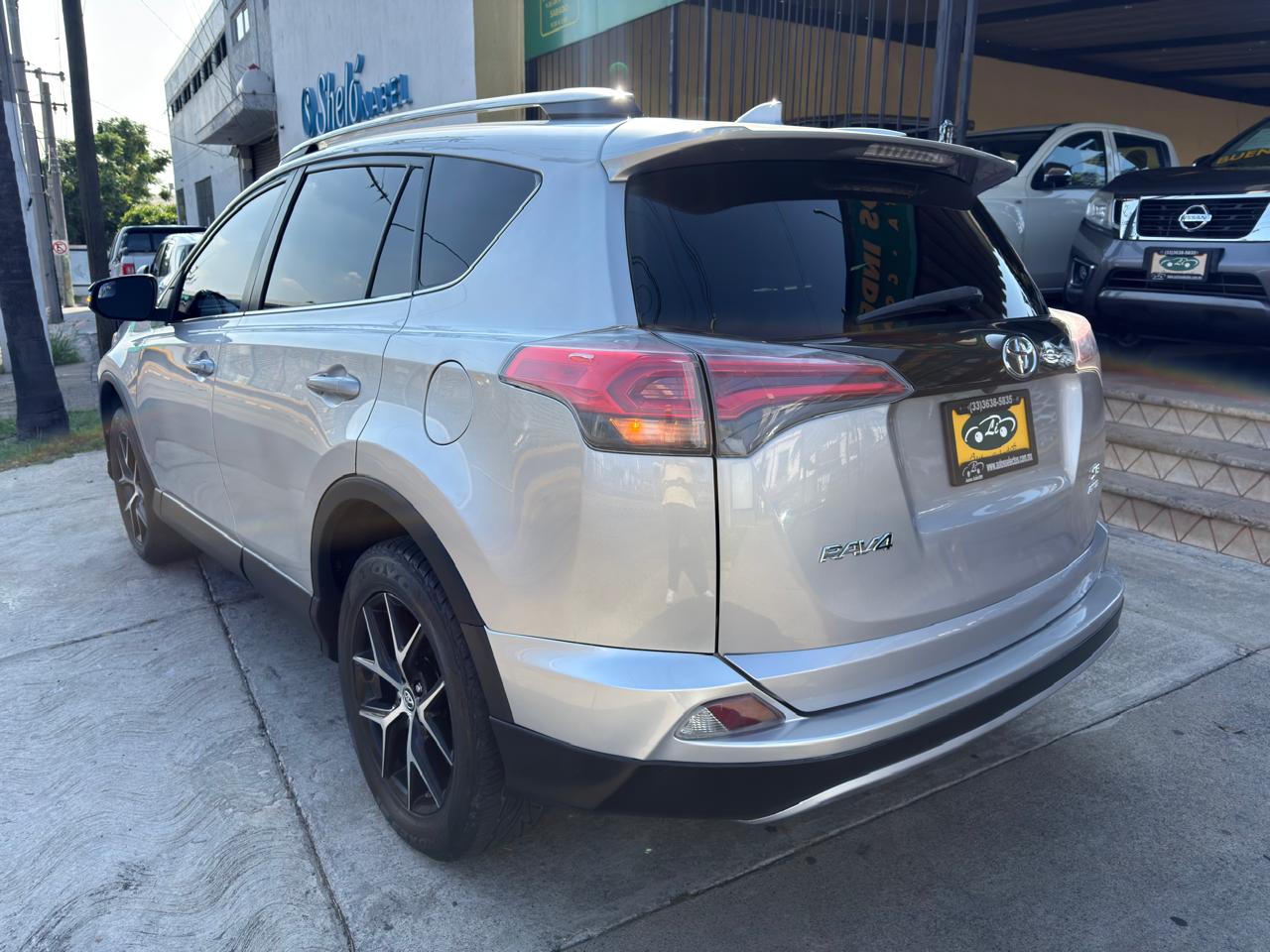 TOYOTA RAV4 SE QC TA 2017