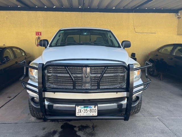 DODGE RAM 1500 4X4 DOBLE CAB LEGALIZADA