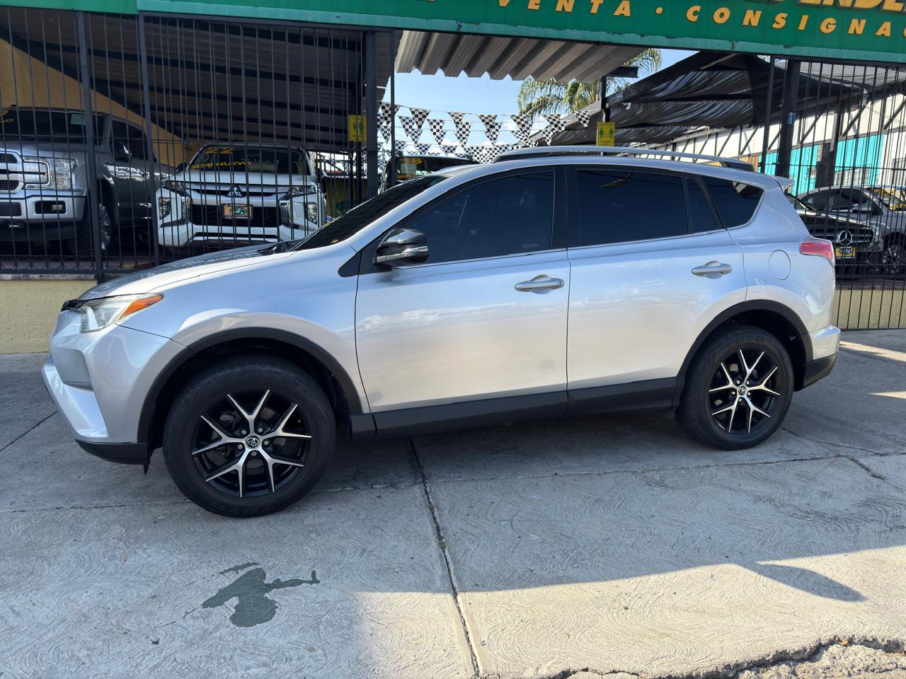 TOYOTA RAV4 SE QC TA 2017