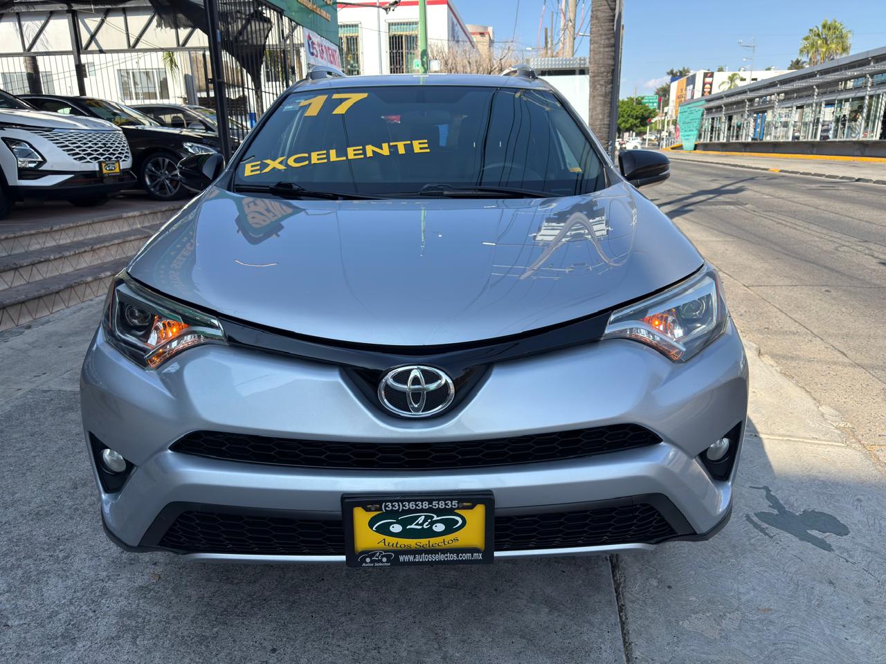 TOYOTA RAV4 SE QC TA 2017