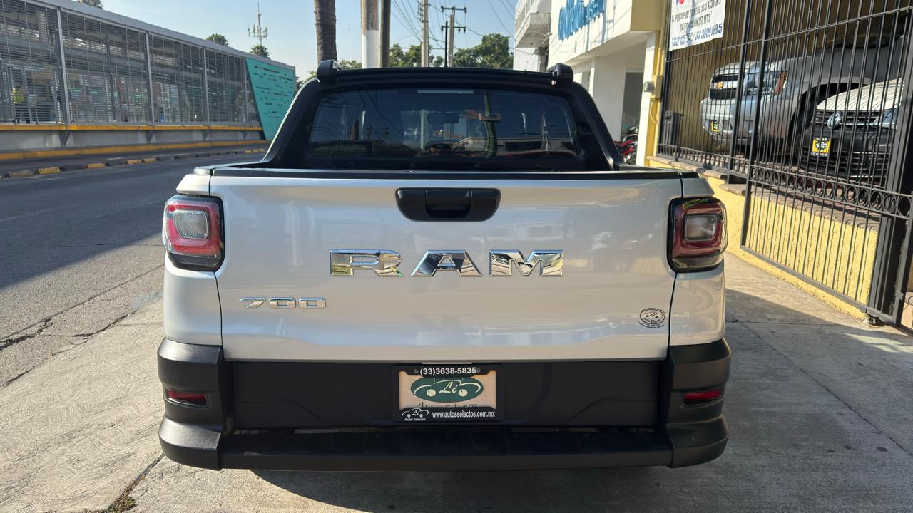 DODGE RAM700 SLT DOBLE CAB TM 2022