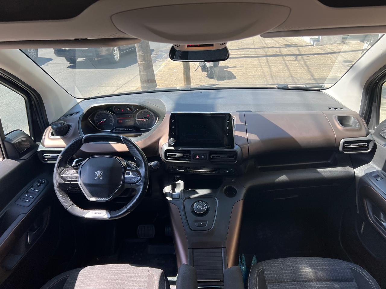 PEUGOT RIFTER GT 7 PASAJEROS TA 2022
