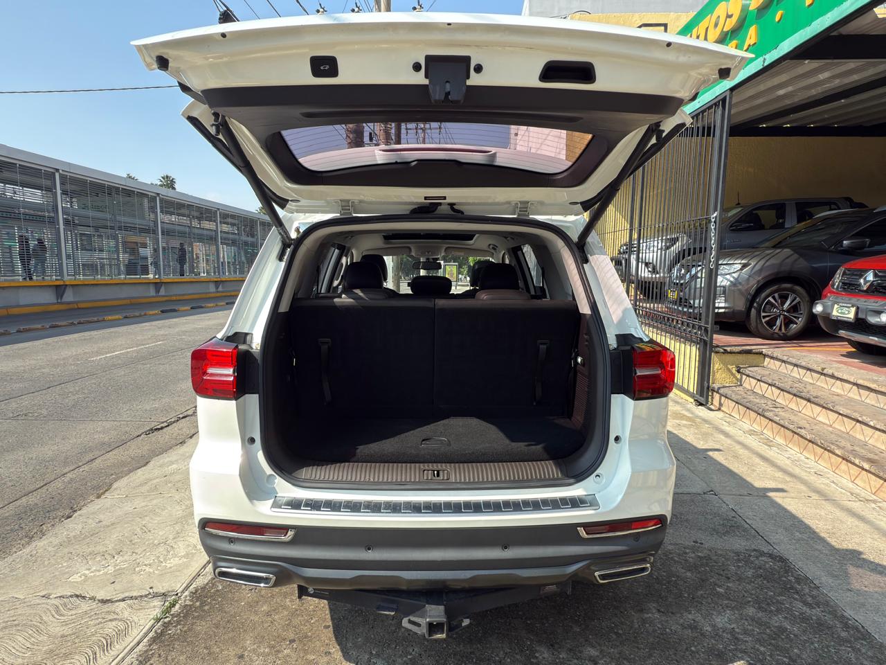 MG RX8 ELEGANCE LIMITED 7 PASAJEROS SUV TA