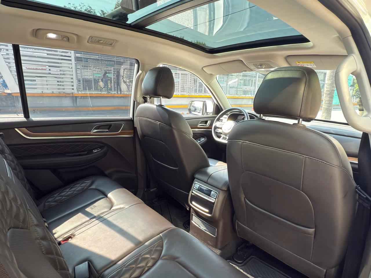 MG RX8 ELEGANCE LIMITED 7 PASAJEROS SUV TA