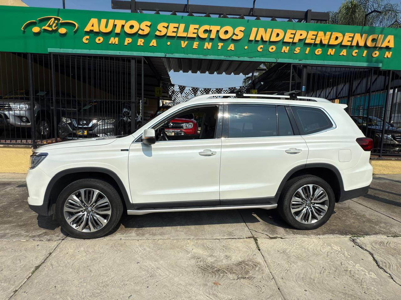 MG RX8 ELEGANCE LIMITED 7 PASAJEROS SUV TA