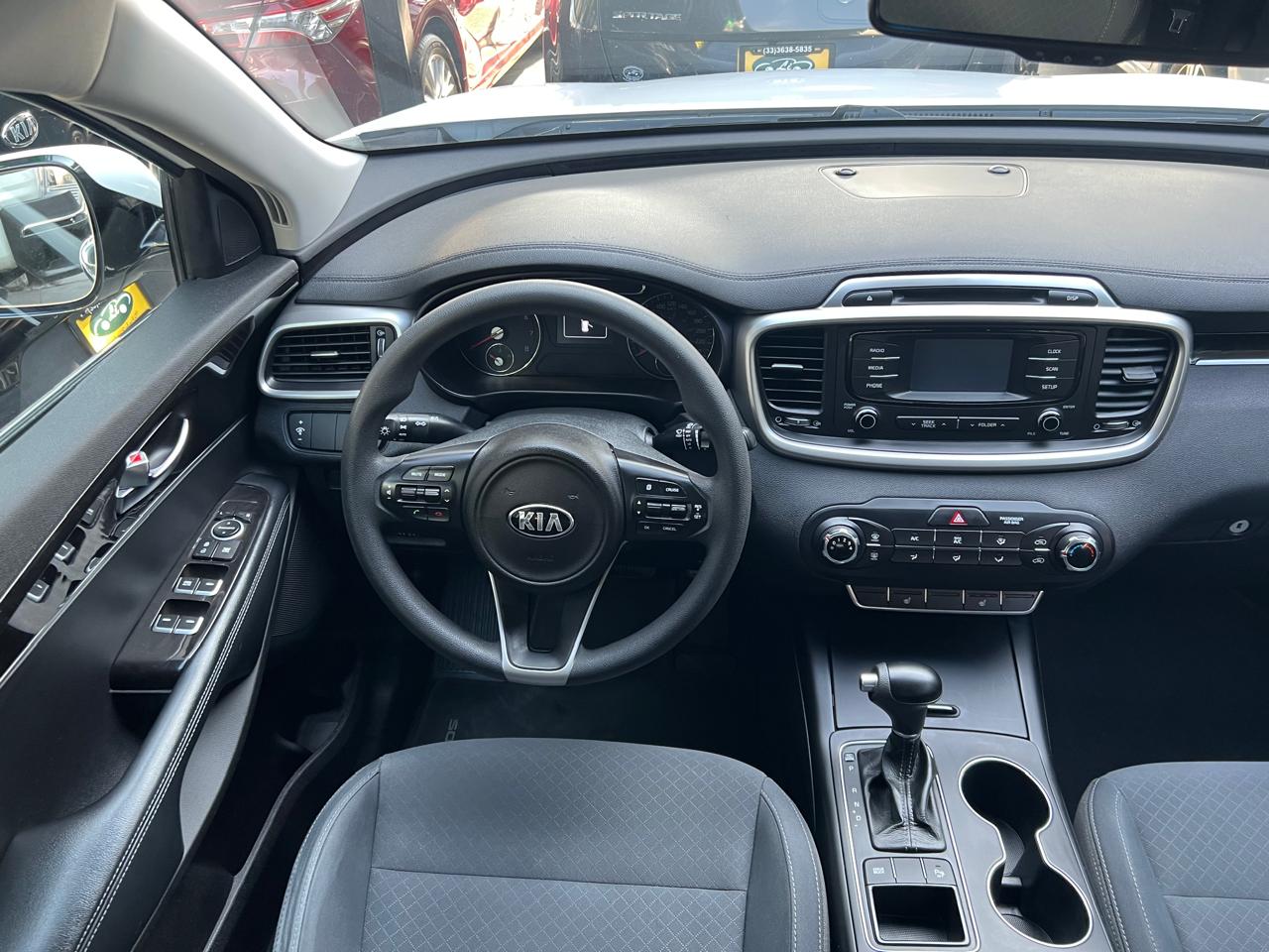 KIA SORENTO LX TA 7 PASAJEROS