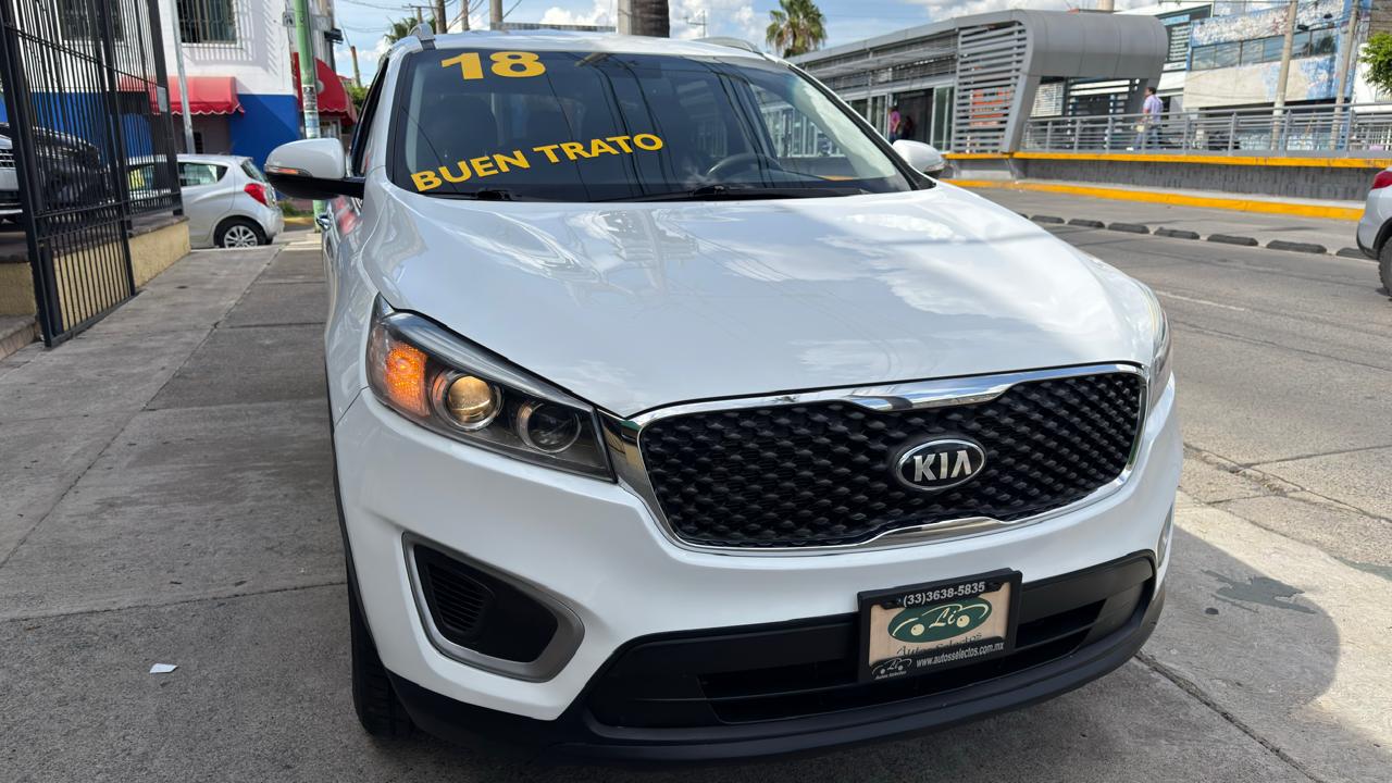 KIA SORENTO LX SUV 7 PASAJEROS TA 2018
