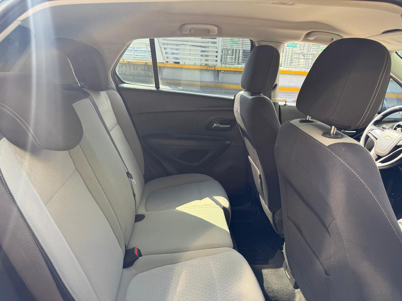 CHEVROLET TRAX LS SUV TM 2013